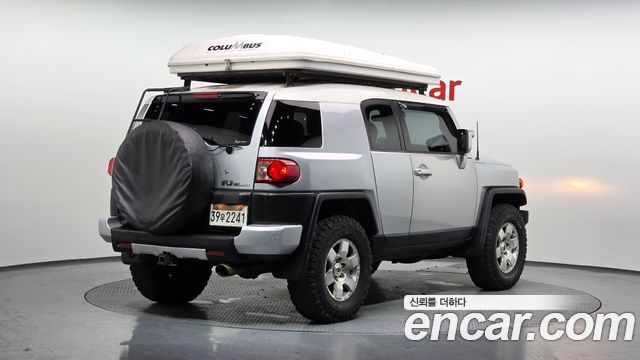 Toyota FJ Cruiser 4WD V6 — пробег 262 363 км — фото 2 из 5
