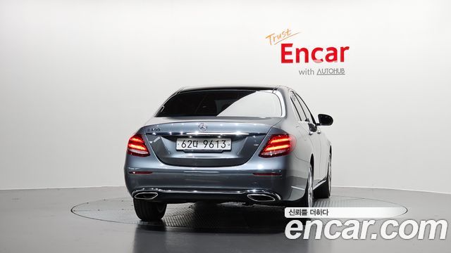 Mercedes-Benz E-Class из Кореи Encar