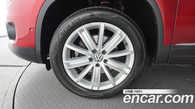 Volkswagen Tiguan 2.0 TDI  Premium 5N — пробег 158 796 км — фото 5 из 5