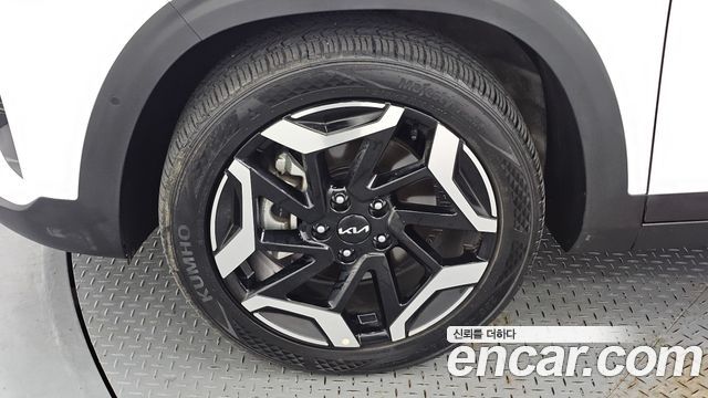 Kia Seltos Gasoline 1.6 Turbo 4WD Signature — пробег 18 046 км — фото 5 из 5