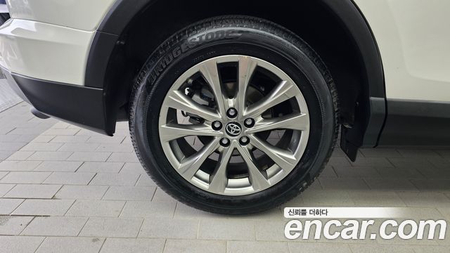 Toyota RAV4 2.5 4WD Hybrid 4th — пробег 47 650 км — фото 5 из 5
