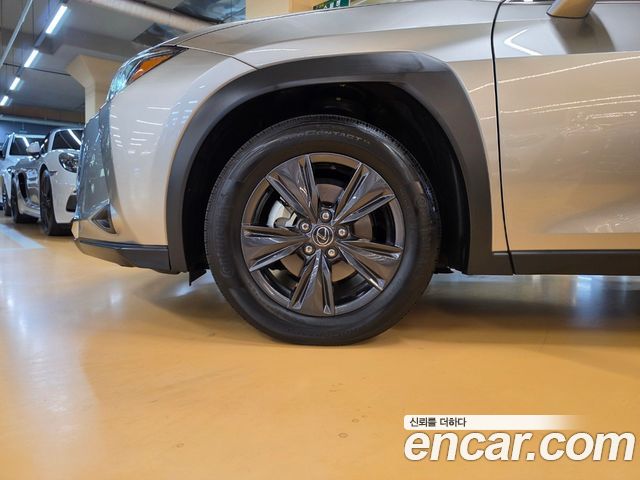 Lexus UX из Кореи Encar