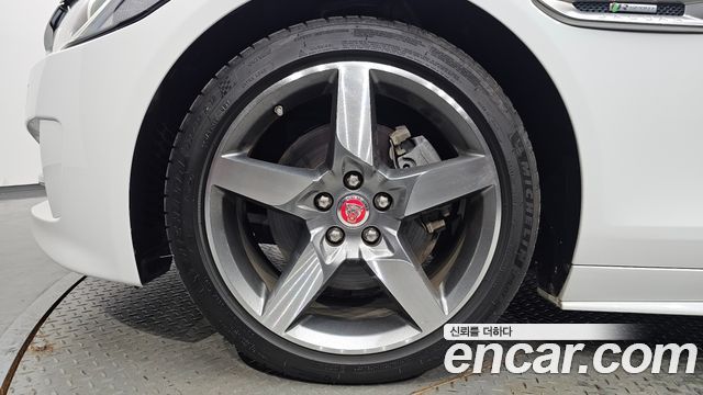 Jaguar XE из Кореи Encar