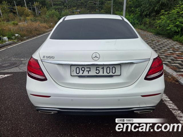 Mercedes-Benz E-Class из Кореи Encar