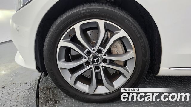 Mercedes-Benz C-Class из Кореи Encar