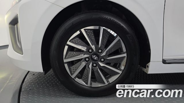 Hyundai Ioniq из Кореи Encar