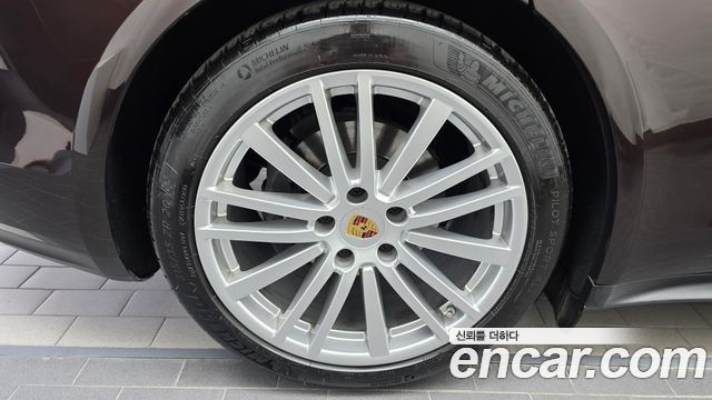 Porsche Panamera 3.0 AWD — пробег 62 166 км — фото 5 из 5