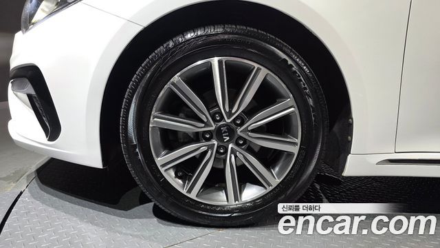 Kia K5 из Кореи Encar