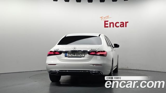 Mercedes-Benz E-Class из Кореи Encar