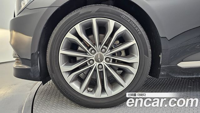 Hyundai Genesis из Кореи Encar