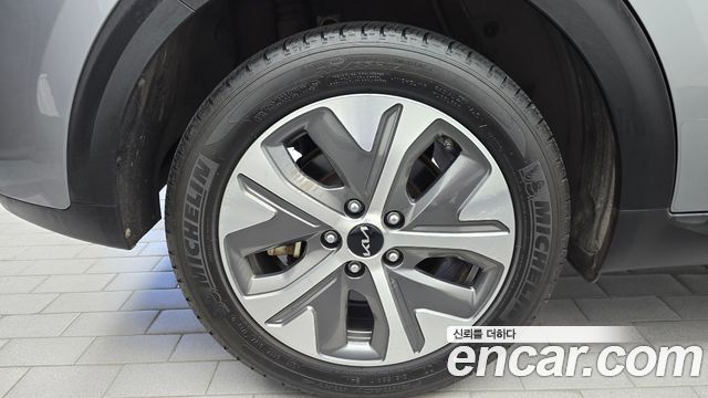 Kia Niro Prestige — пробег 75 576 км — фото 5 из 5