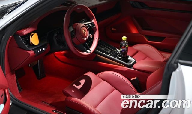 Porsche 911 Carrera GTS — пробег 5 700 км — фото 5 из 5