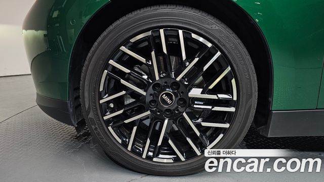 Mini Cooper SE Favoured — пробег 31 365 км — фото 5 из 5