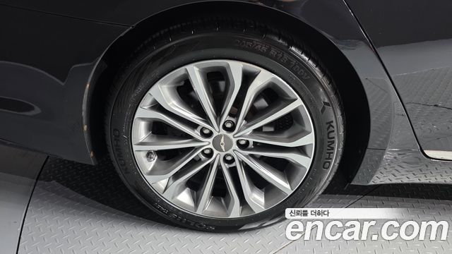Hyundai Genesis из Кореи Encar