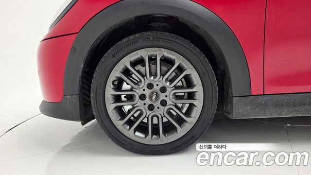 Mini Cooper Essential — пробег 9 092 км — фото 5 из 5