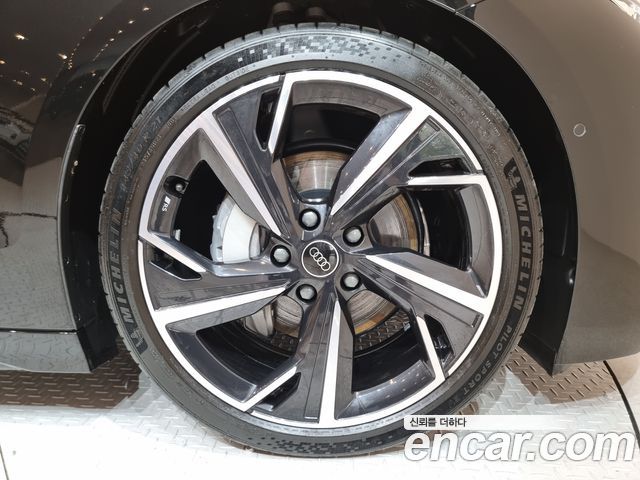 Audi A6 e-Tron из Кореи Encar