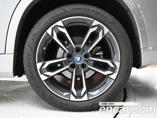BMW iX1 из Кореи Encar